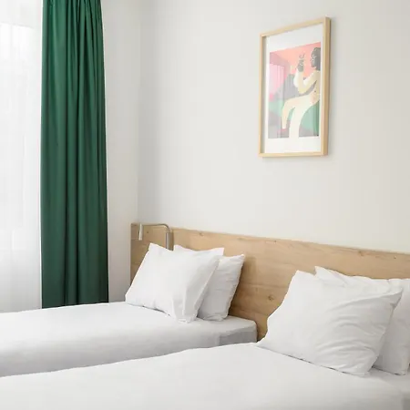 Centrum Hotel 2*