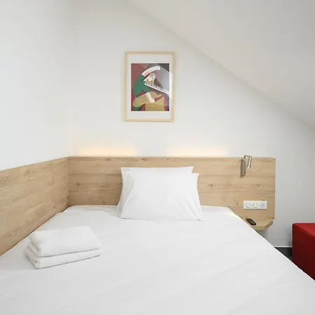 Centrum Hotel 2*