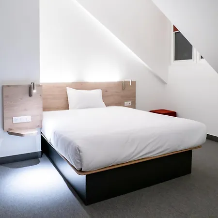 Centrum Hotel 2*